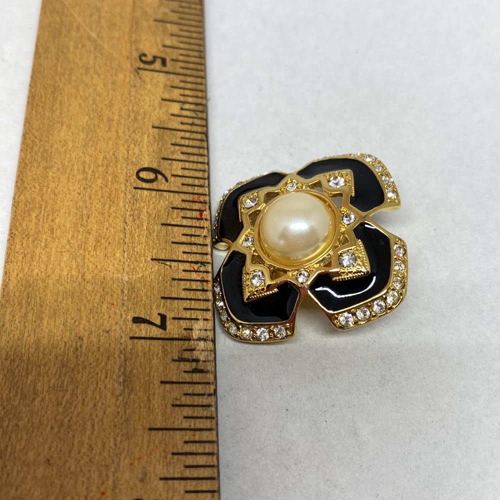 Stunning vintage Joan Rivers clip on earrings - Picture 7 of 8